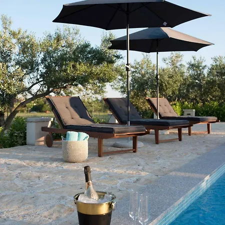 Semesterbostad My Dalmatia - Authentic Storia With Private Heated Pool