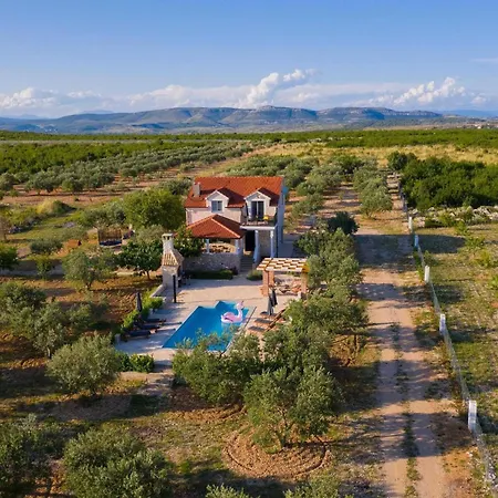 My Dalmatia - Authentic Storia With Private Heated Pool Hébergement de vacances *