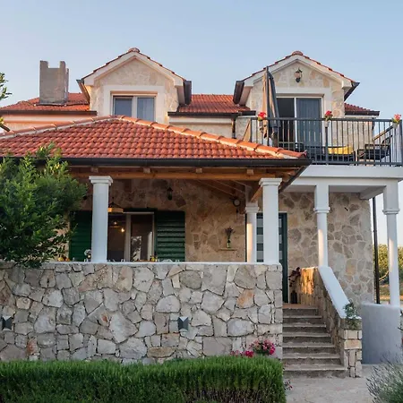 Nyaraló My Dalmatia - Authentic Storia With Private Heated Pool *