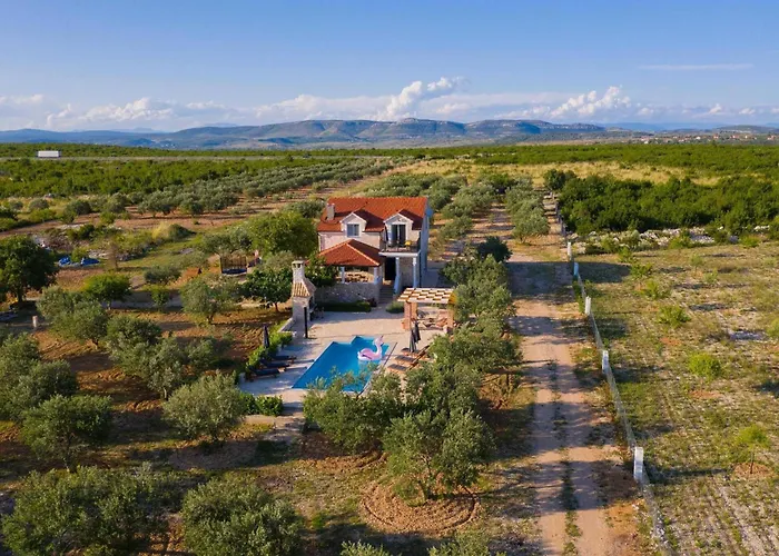 My Dalmatia - Authentic Storia With Private Heated Pool Vakantiehuis *